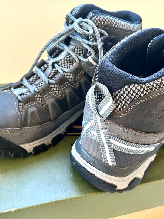 Keen Shoes - KEEN Targhee HIKING BOOTS Size 8 Worn Once